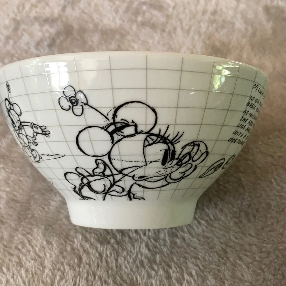Disney Minnie Mouse set of 4 sketchbook bowls